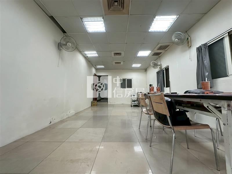 正台灣大道20米路商業區買地送屋房屋室內格局與周邊環境