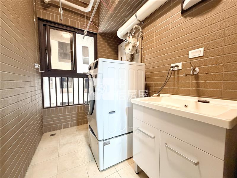 勝美新東區三房平車房屋室內格局與周邊環境