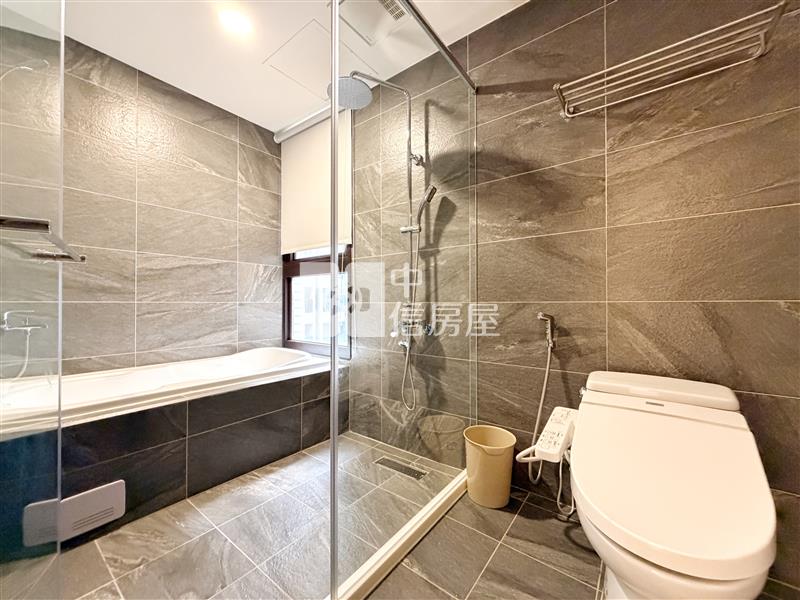 勝美新東區三房平車房屋室內格局與周邊環境