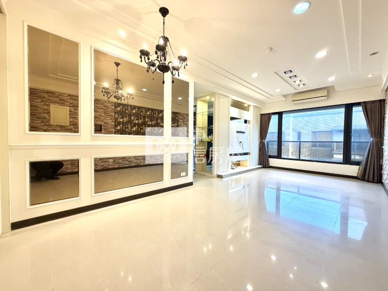 御花園高樓景觀電梯三房房屋室內格局與周邊環境