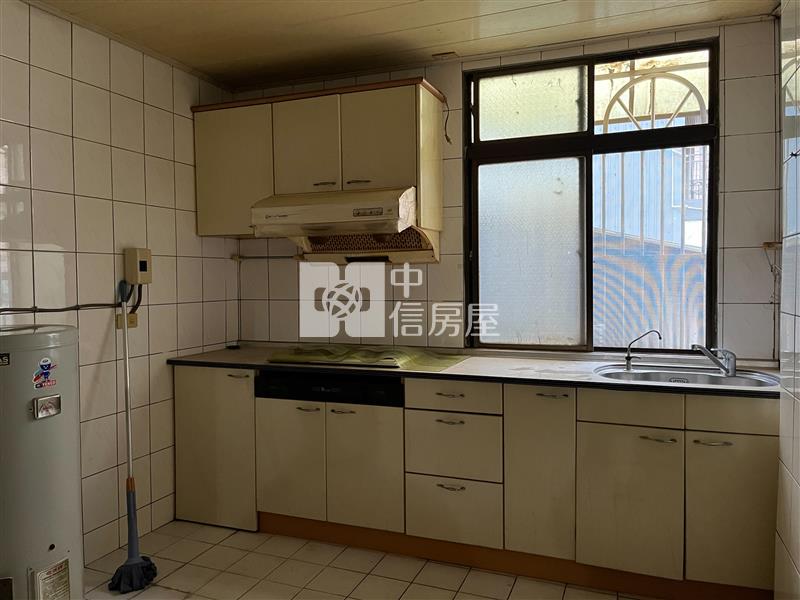 A22中豐路2F公寓房屋室內格局與周邊環境