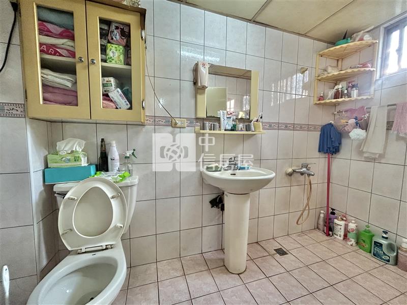 中平國中旁大面寬平房房屋室內格局與周邊環境