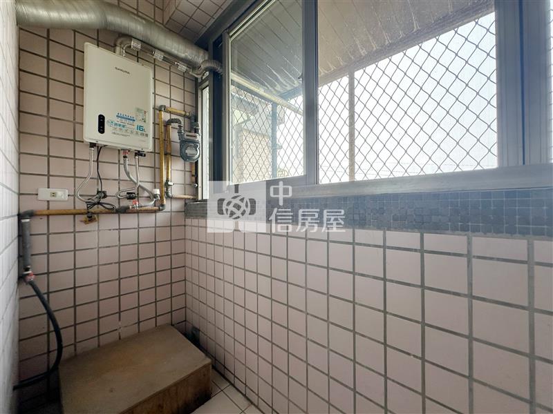 文化復旦商圈.近交流道大四房車房屋室內格局與周邊環境