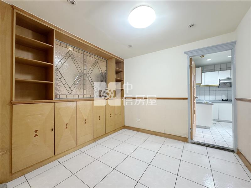 文化復旦商圈.近交流道大四房車房屋室內格局與周邊環境