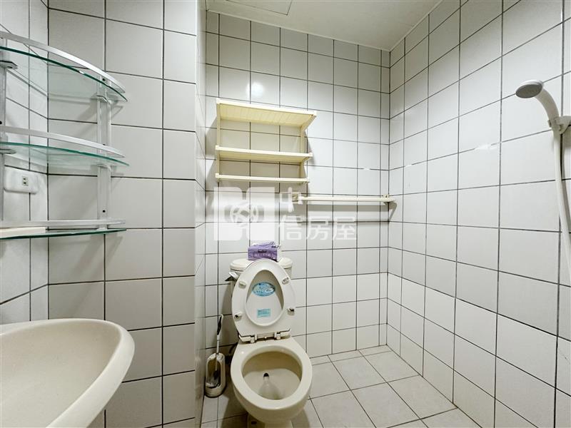 文化復旦商圈.近交流道大四房車房屋室內格局與周邊環境