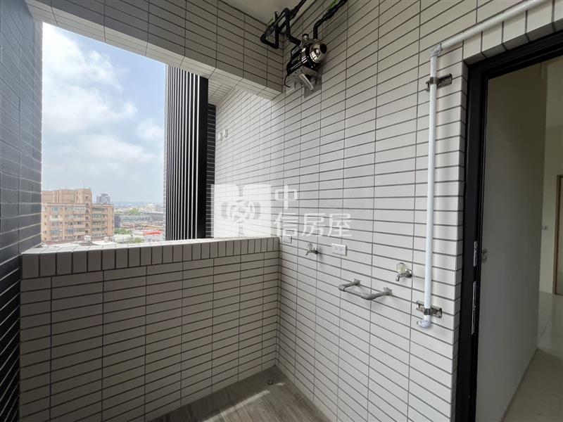 車站精選平車美廈房屋室內格局與周邊環境