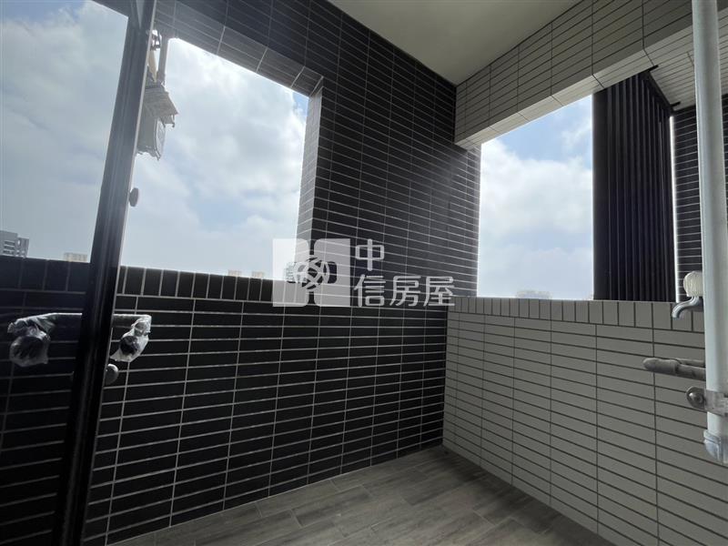 車站精選平車美廈房屋室內格局與周邊環境