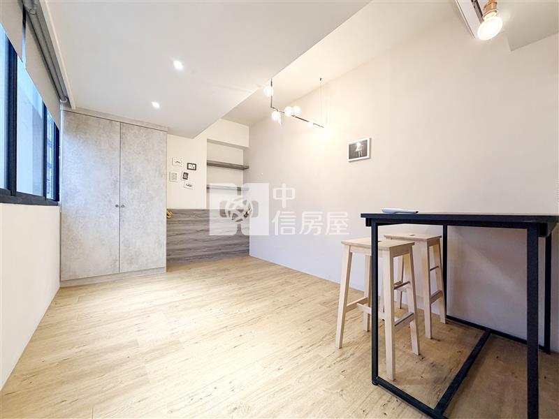 精誠寶座3+1房平車房屋室內格局與周邊環境