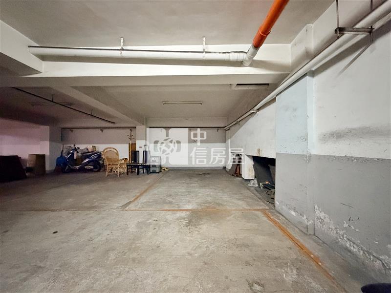 精誠寶座3+1房平車房屋室內格局與周邊環境