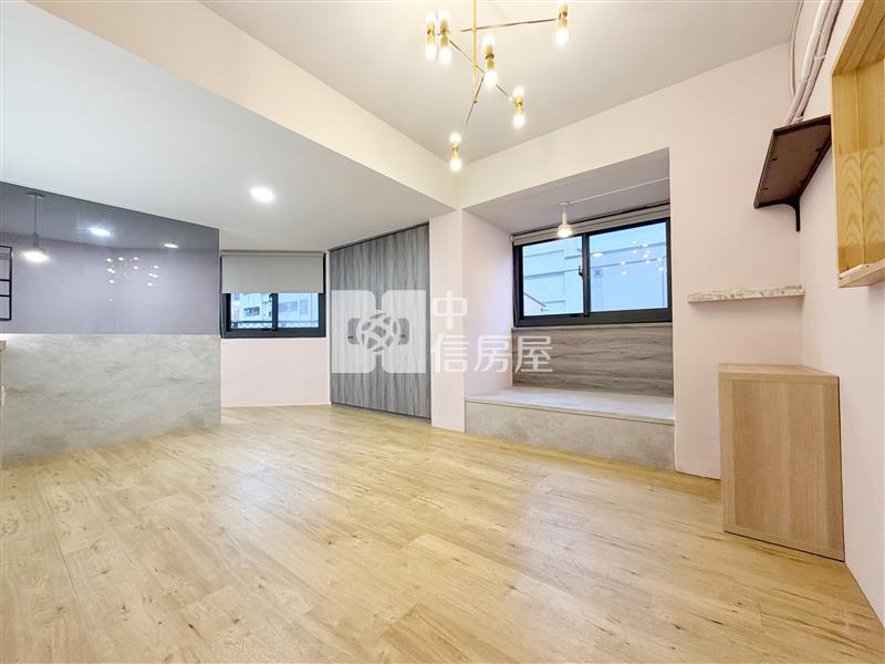 精誠寶座3+1房平車房屋室內格局與周邊環境