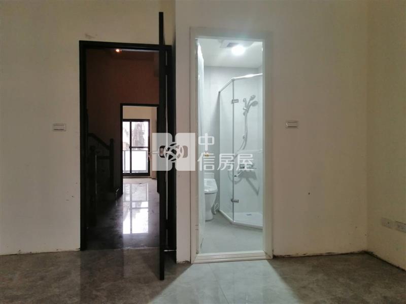 聯新醫院電梯別墅房屋室內格局與周邊環境