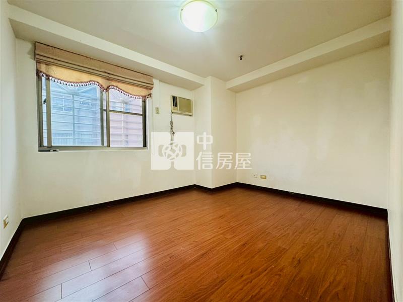 大俊國朝南三房雙車位房屋室內格局與周邊環境