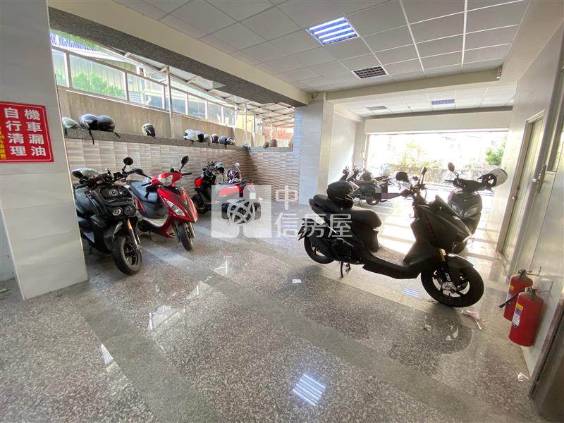 塗城商圈輕屋齡電梯收租27套房屋室內格局與周邊環境