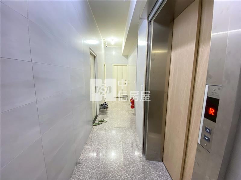 塗城商圈輕屋齡電梯收租27套房屋室內格局與周邊環境