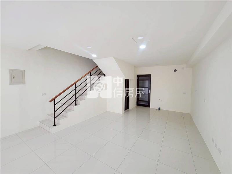 楊梅埔心全新整理美透天A(車庫停車)房屋室內格局與周邊環境