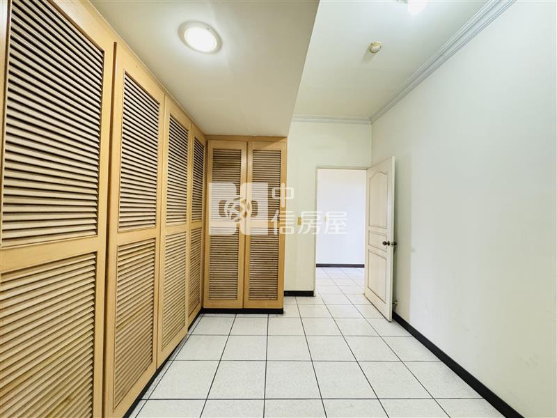 獨家!南區近中山醫大安名流大廈四房附車房屋室內格局與周邊環境