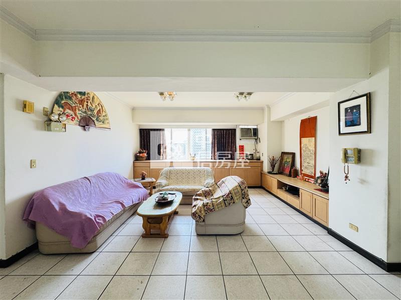 獨家!南區近中山醫大安名流大廈四房附車房屋室內格局與周邊環境