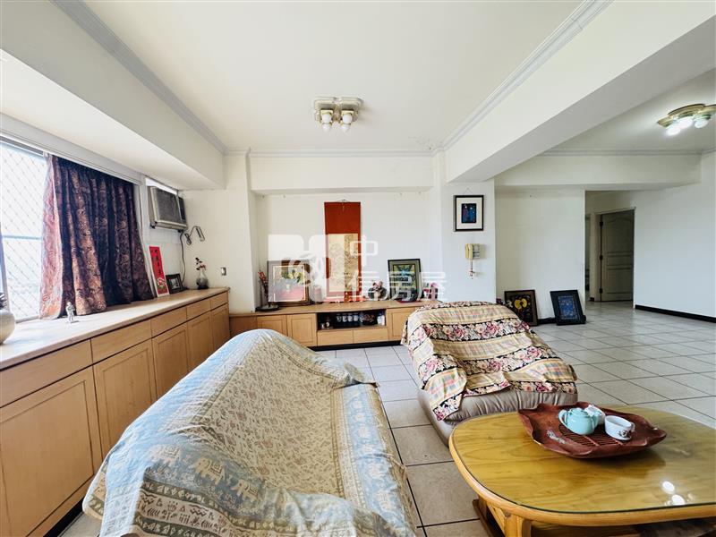 獨家!南區近中山醫大安名流大廈四房附車房屋室內格局與周邊環境