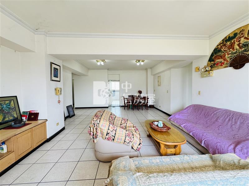 獨家!南區近中山醫大安名流大廈四房附車房屋室內格局與周邊環境