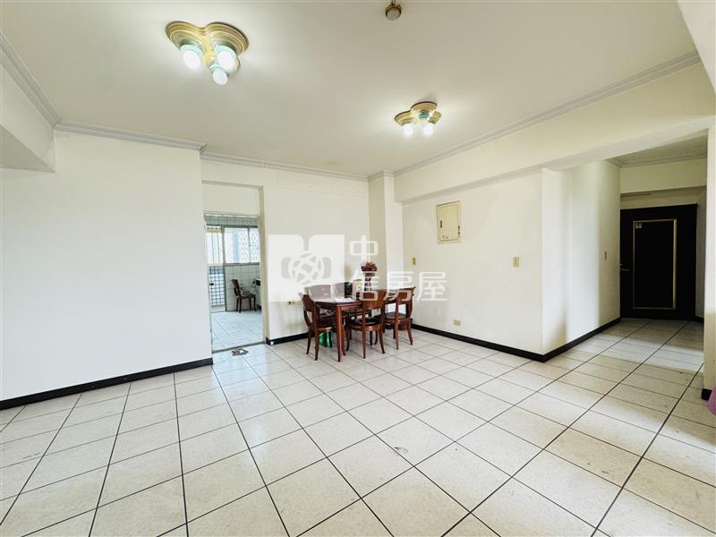 獨家!南區近中山醫大安名流大廈四房附車房屋室內格局與周邊環境