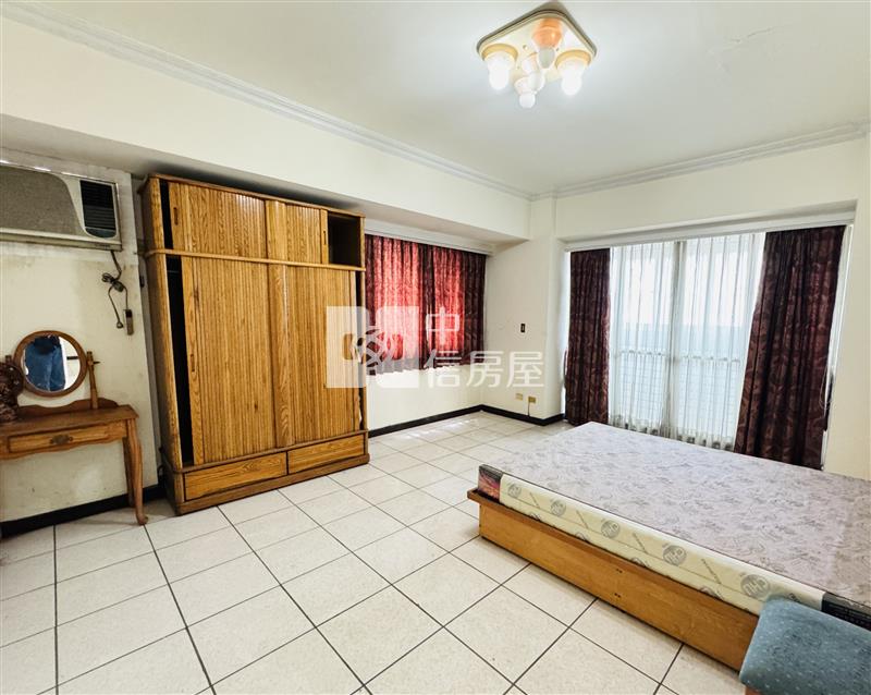 獨家!南區近中山醫大安名流大廈四房附車房屋室內格局與周邊環境