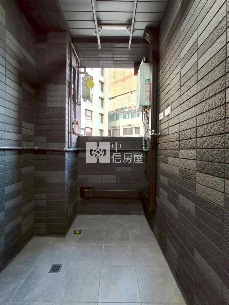 青埔國小旁/新大代代木景觀2房2衛+車位房屋室內格局與周邊環境