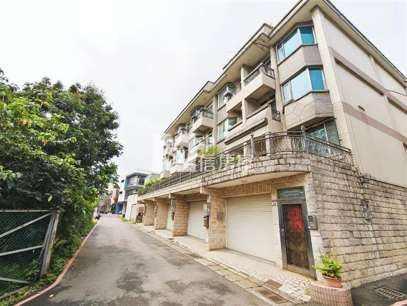 中壢A21 空中花園雙車美別墅房屋室內格局與周邊環境