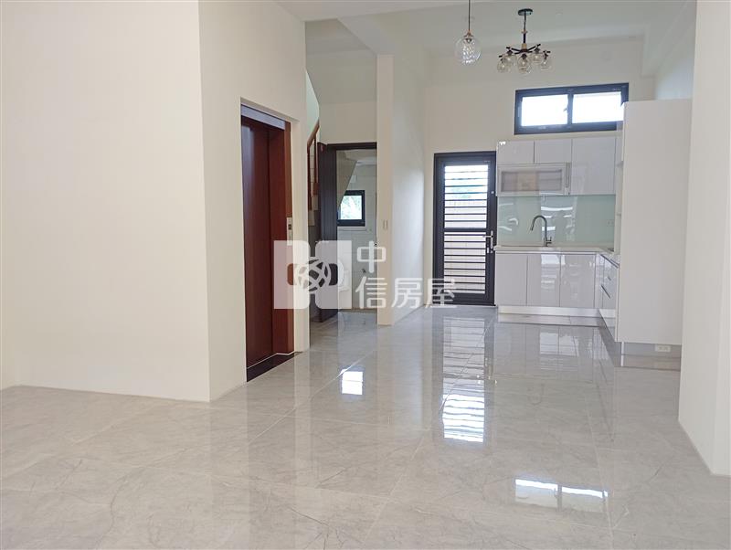 (帝寶傳家)清水帝寶傳家社區雙車透天-A8房屋室內格局與周邊環境