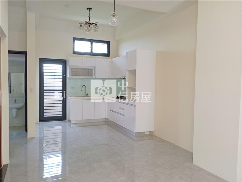 (帝寶傳家)清水帝寶傳家社區雙車透天-A8房屋室內格局與周邊環境