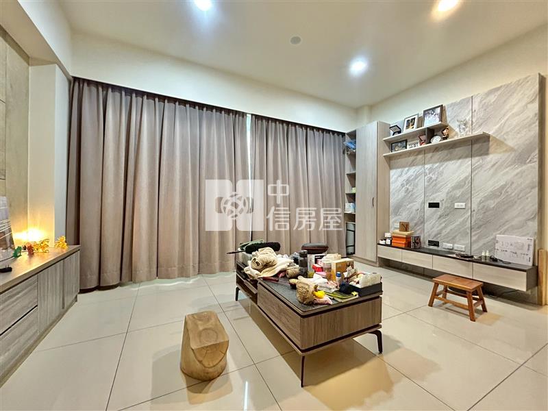 7年屋雙車精裝美墅房屋室內格局與周邊環境