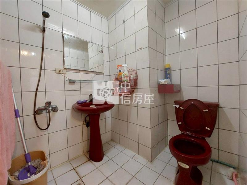 (專)體育園區旁大坪數三房+平車房屋室內格局與周邊環境