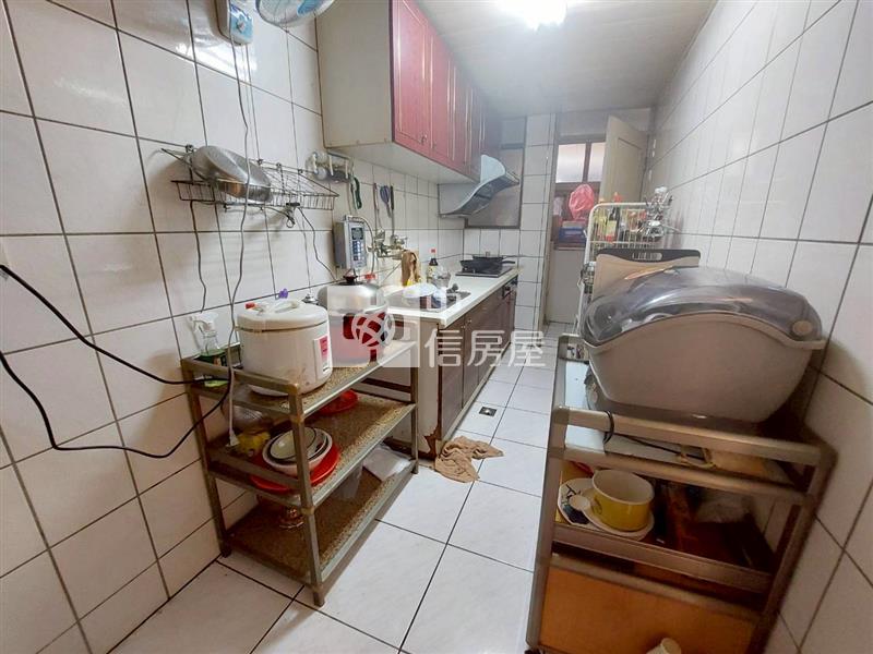 (專)體育園區旁大坪數三房+平車房屋室內格局與周邊環境