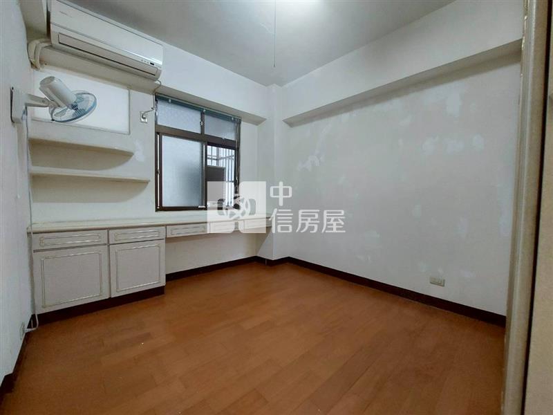 (專)體育園區旁大坪數三房+平車房屋室內格局與周邊環境