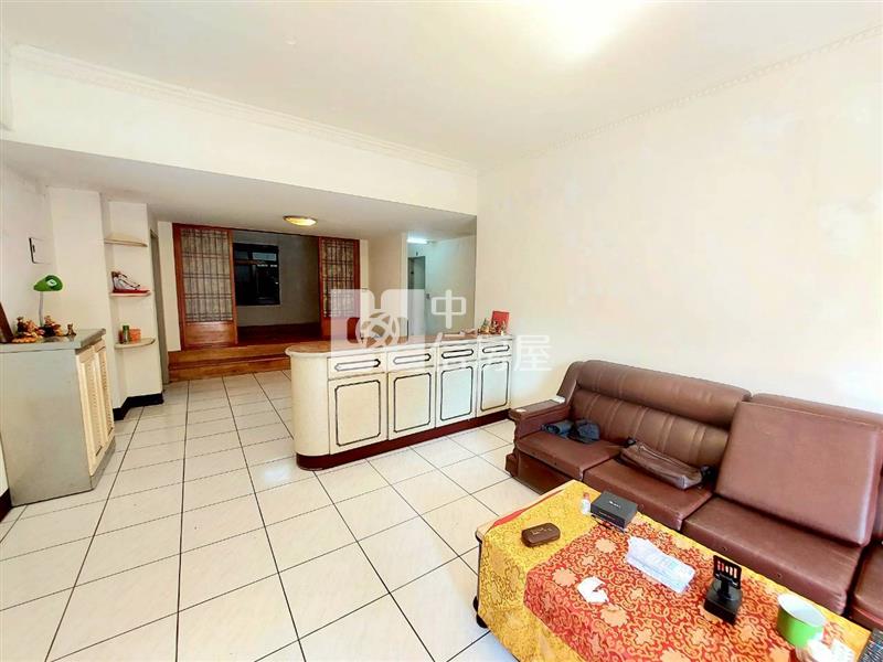 (專)體育園區旁大坪數三房+平車房屋室內格局與周邊環境