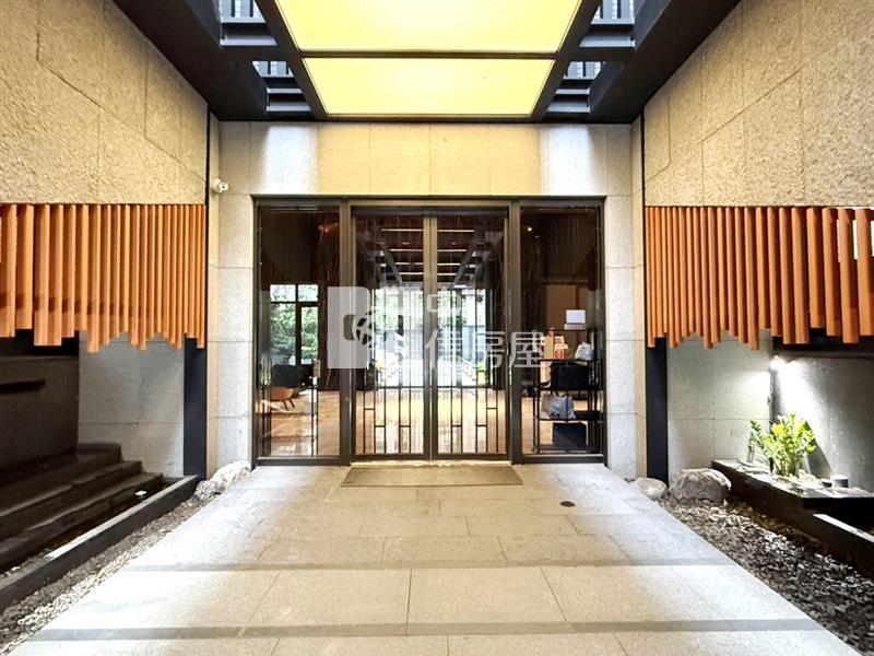 【新世紀】A18新大代代木二房車房屋室內格局與周邊環境