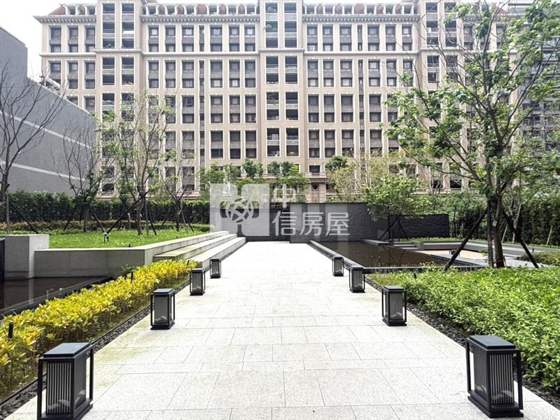 【新世紀】A18新大代代木二房車房屋室內格局與周邊環境