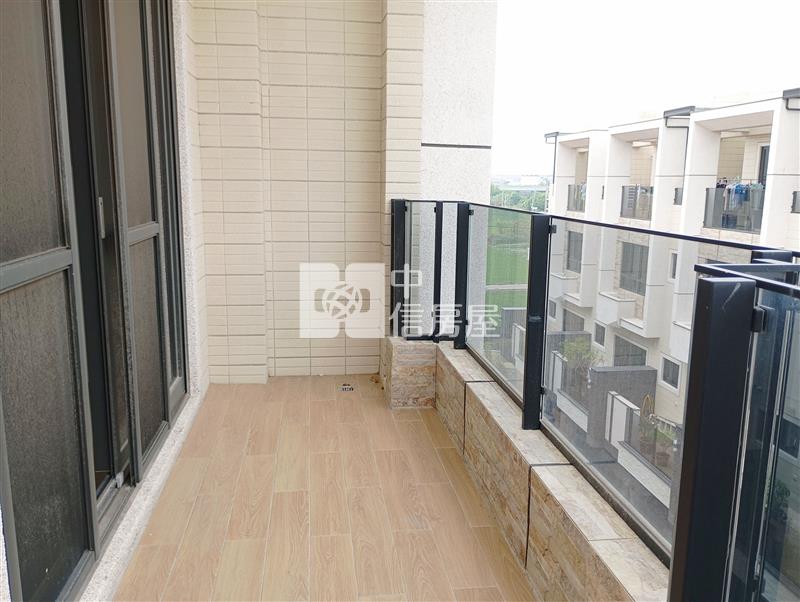 清水帝寶傳家臨路雙車透天房屋室內格局與周邊環境