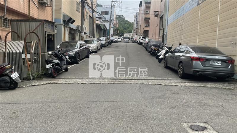 龜山區龍校街~邊間大面寬~廠房房屋室內格局與周邊環境