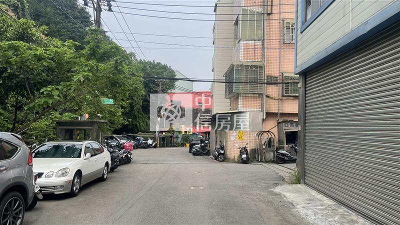 龜山區龍校街~邊間大面寬~廠房房屋室內格局與周邊環境