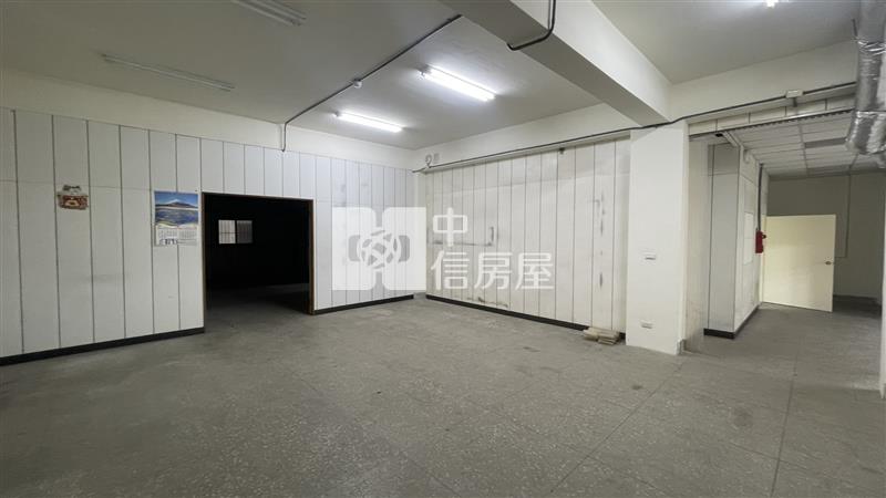 龜山區龍校街~邊間大面寬~廠房房屋室內格局與周邊環境
