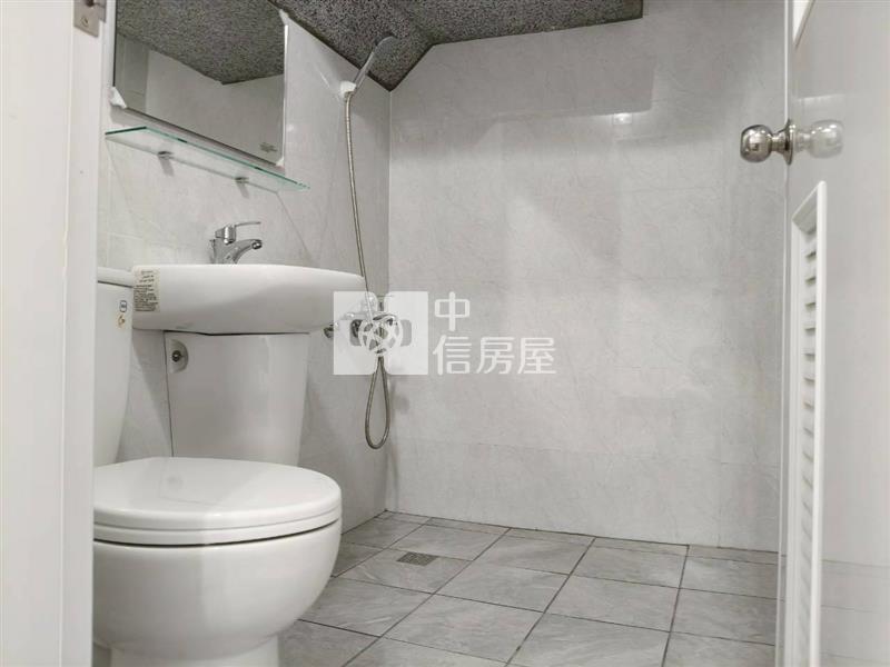 田中國中旁透天房屋室內格局與周邊環境