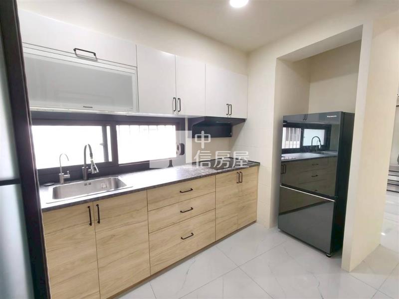 斗六鎮東路美3房+小店面房屋室內格局與周邊環境