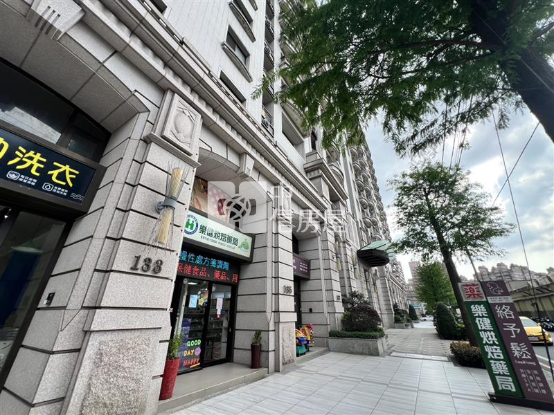 鼎藏大硯店面美妝釋出房屋室內格局與周邊環境