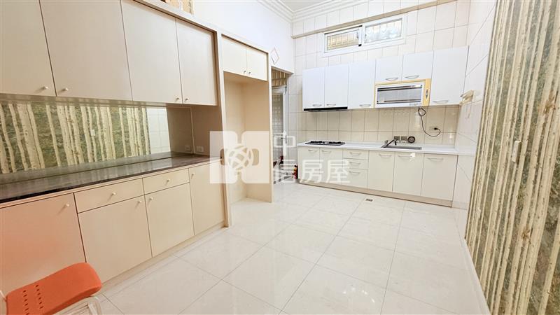 萬丹市中心雙車別墅房屋室內格局與周邊環境