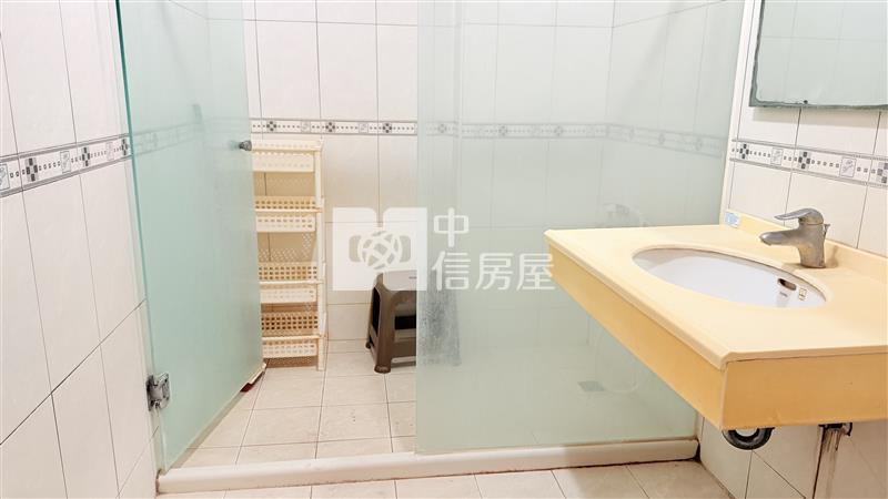 萬丹市中心雙車別墅房屋室內格局與周邊環境