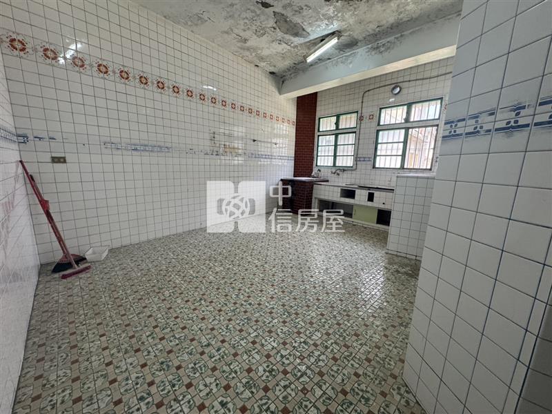 中平國小大地坪透天房屋室內格局與周邊環境