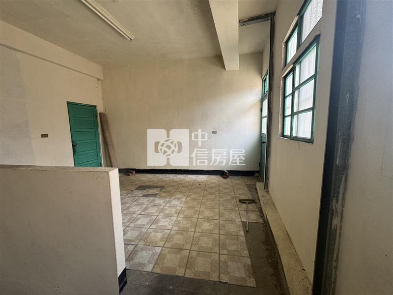 中平國小大地坪透天房屋室內格局與周邊環境