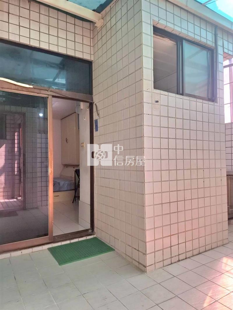 (專)東區超夯1F邊間有庭院套房+車位房屋室內格局與周邊環境