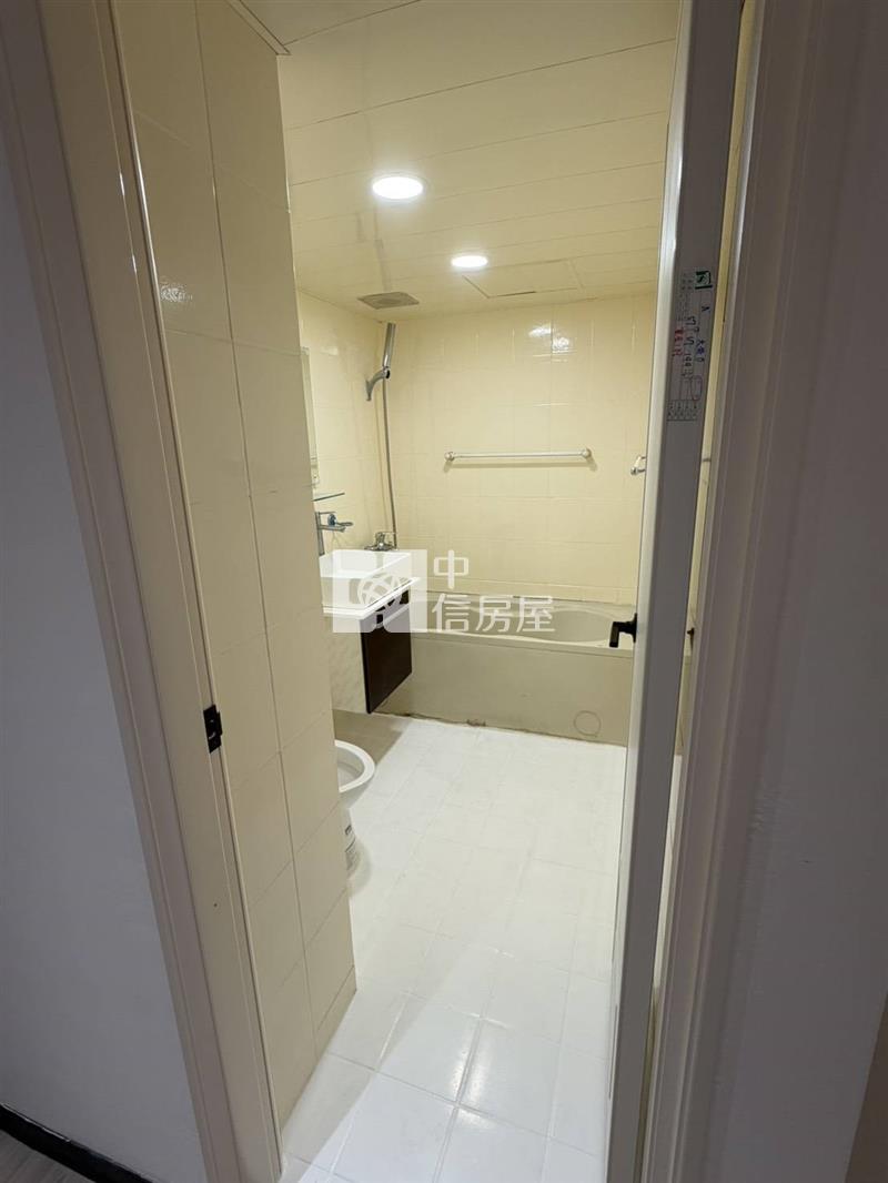 基隆-安樂電梯美3房房屋室內格局與周邊環境