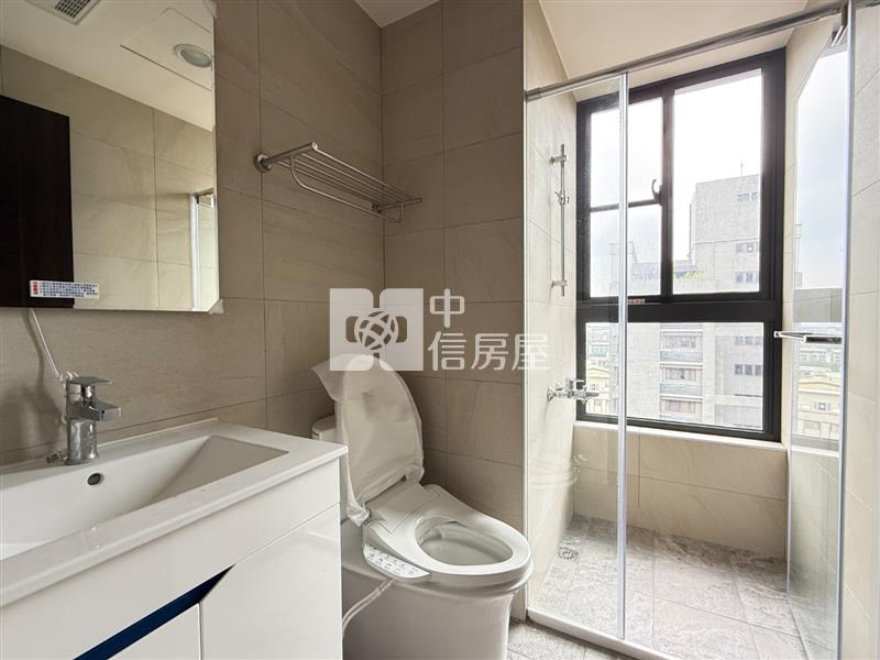 八擴全新景觀2房+車位衛浴開窗房屋室內格局與周邊環境